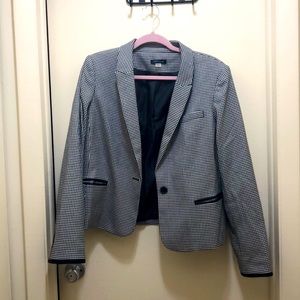 Sophisticated Tommy Hilfiger blazer